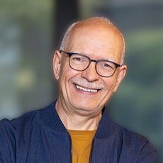  Michael Loerzer