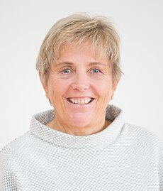 Dr. Jutta Nübel