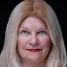 Dr Adriane Rinsche