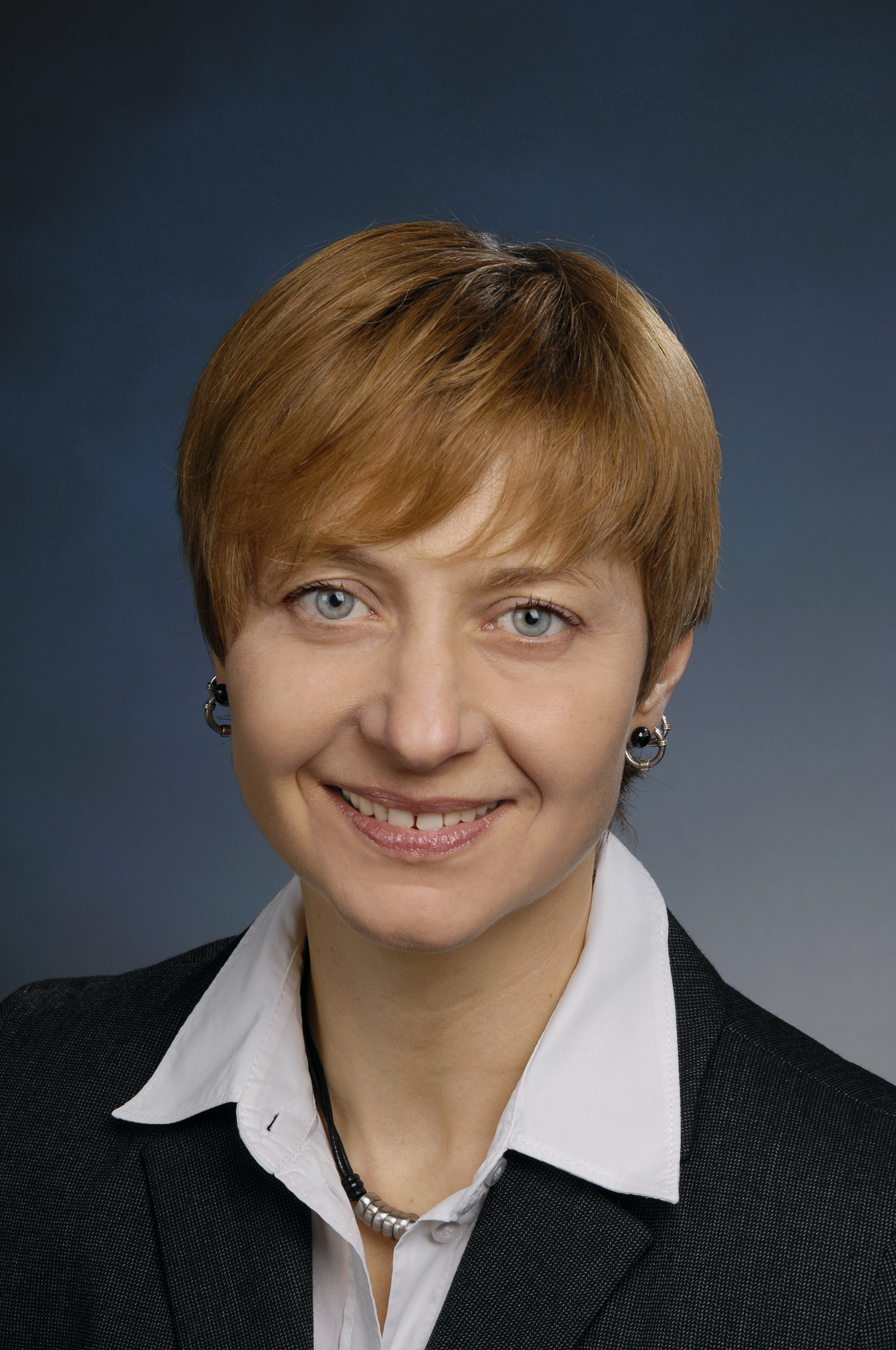 Dr. Daniela Straub